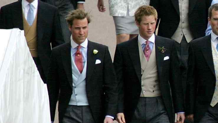Re Carlo e Regina Camilla linguaggio del corpo William e Harry