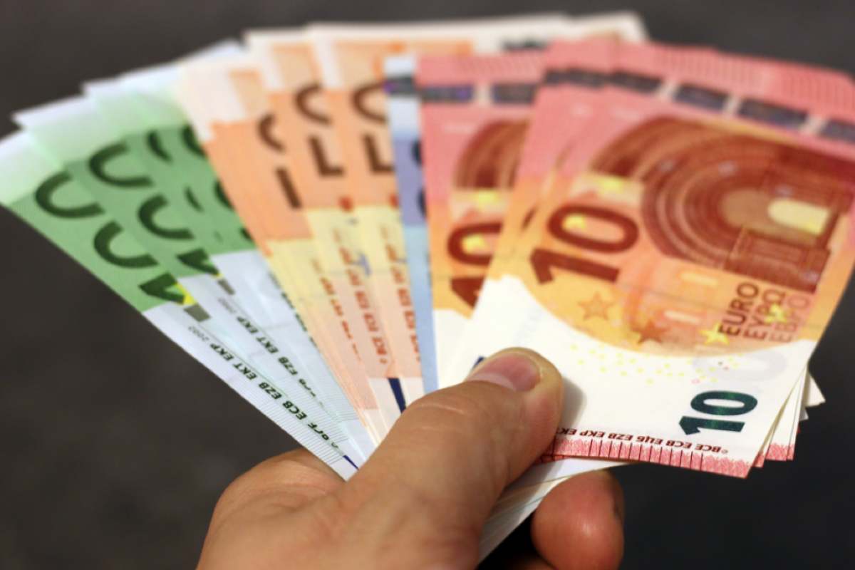 Soldi euro contanti